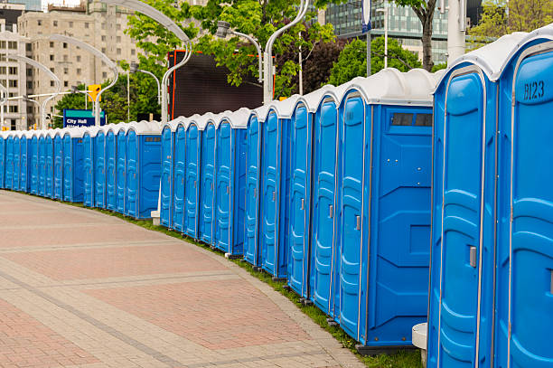 Best ADA-Compliant Portable Toilet Rental  in Dundee, FL